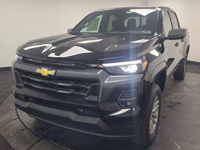 2026 Chevrolet Colorado LT in Black — front three-quarter view